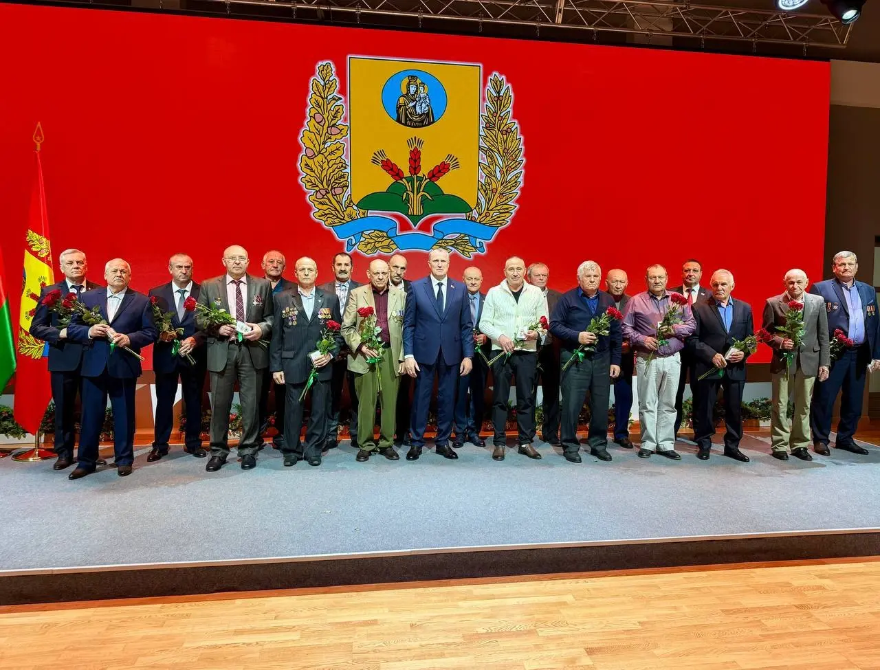 Шкловские ликвидаторы последствий аварии на ЧАЭС награждены нагрудными знаками