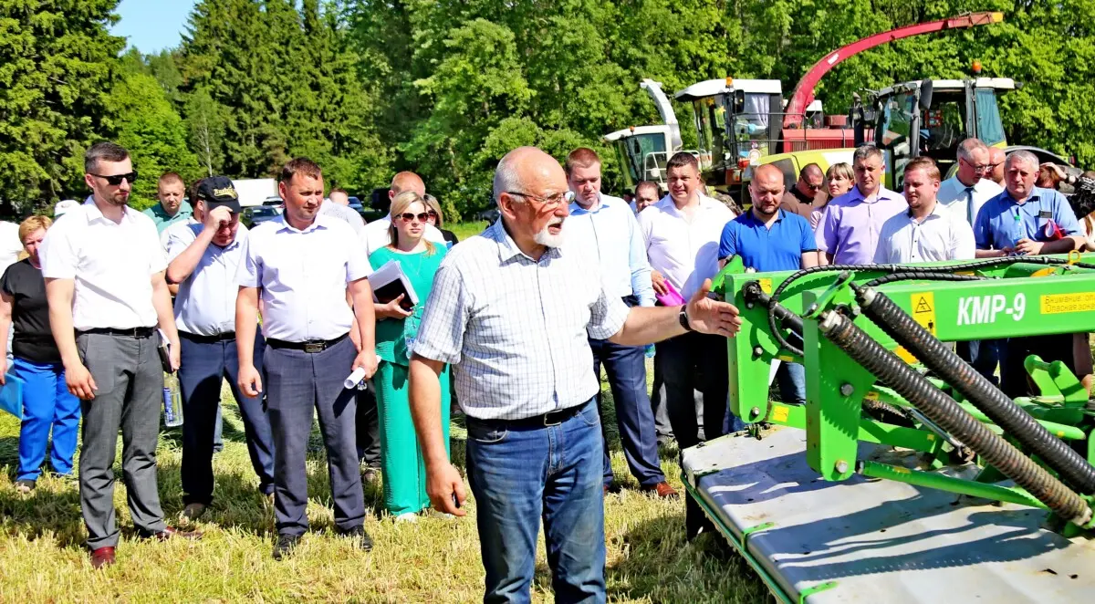 Курс — на качественные корма: кормозаготовительную кампанию обсуждали на областном семинаре в Шкловском районе