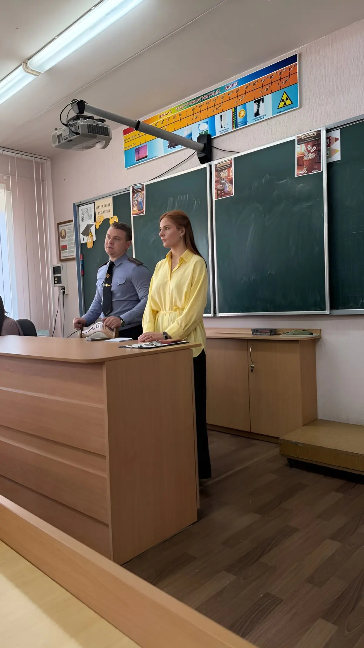 Предупредить, объяснить, уберечь: Шкловский РОВД провел необычный видеострим для школьников  