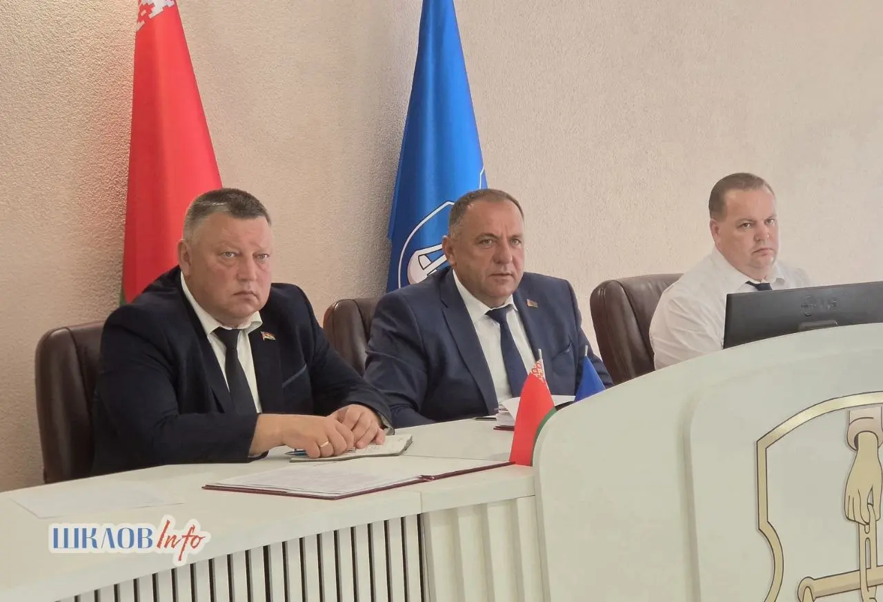 Первоочередные задачи обсудили на аппаратном совещании в Шкловском райисполкоме